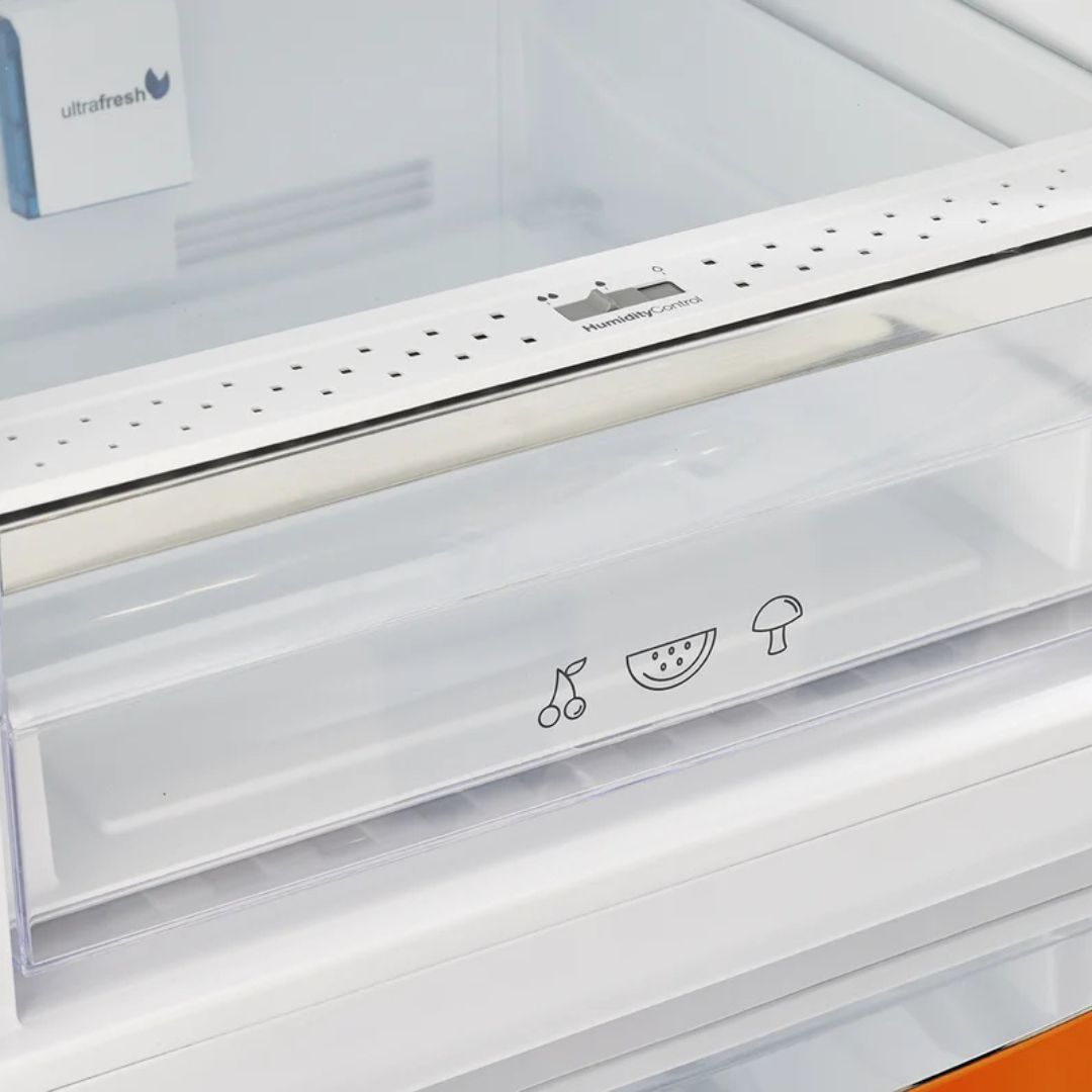 Unique Appliances - 23.8 Inch 11.7 cu. ft Bottom Mount Refrigerator in Creamsicle Orange - UGP-340L O AC