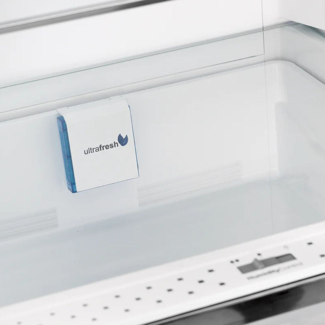 Unique Appliances - 23.8 Inch 11.7 cu. ft Bottom Mount Refrigerator in Ocean Mist Turquoise - UGP-340L T AC