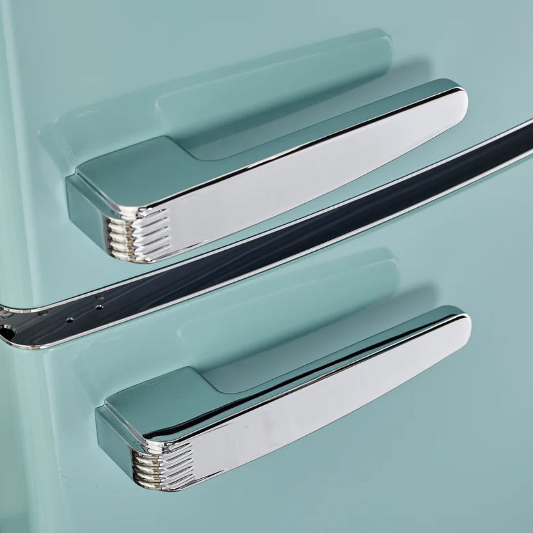 Unique Appliances - 23.8 Inch 11.7 cu. ft Bottom Mount Refrigerator in Ocean Mist Turquoise - UGP-340L T AC