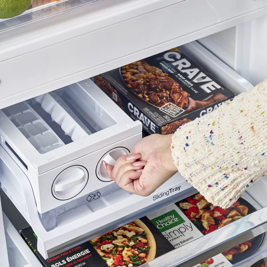 Unique Appliances - 23.8 Inch 11.7 cu. ft Bottom Mount Refrigerator in Canary Yellow - UGP-340L Y AC