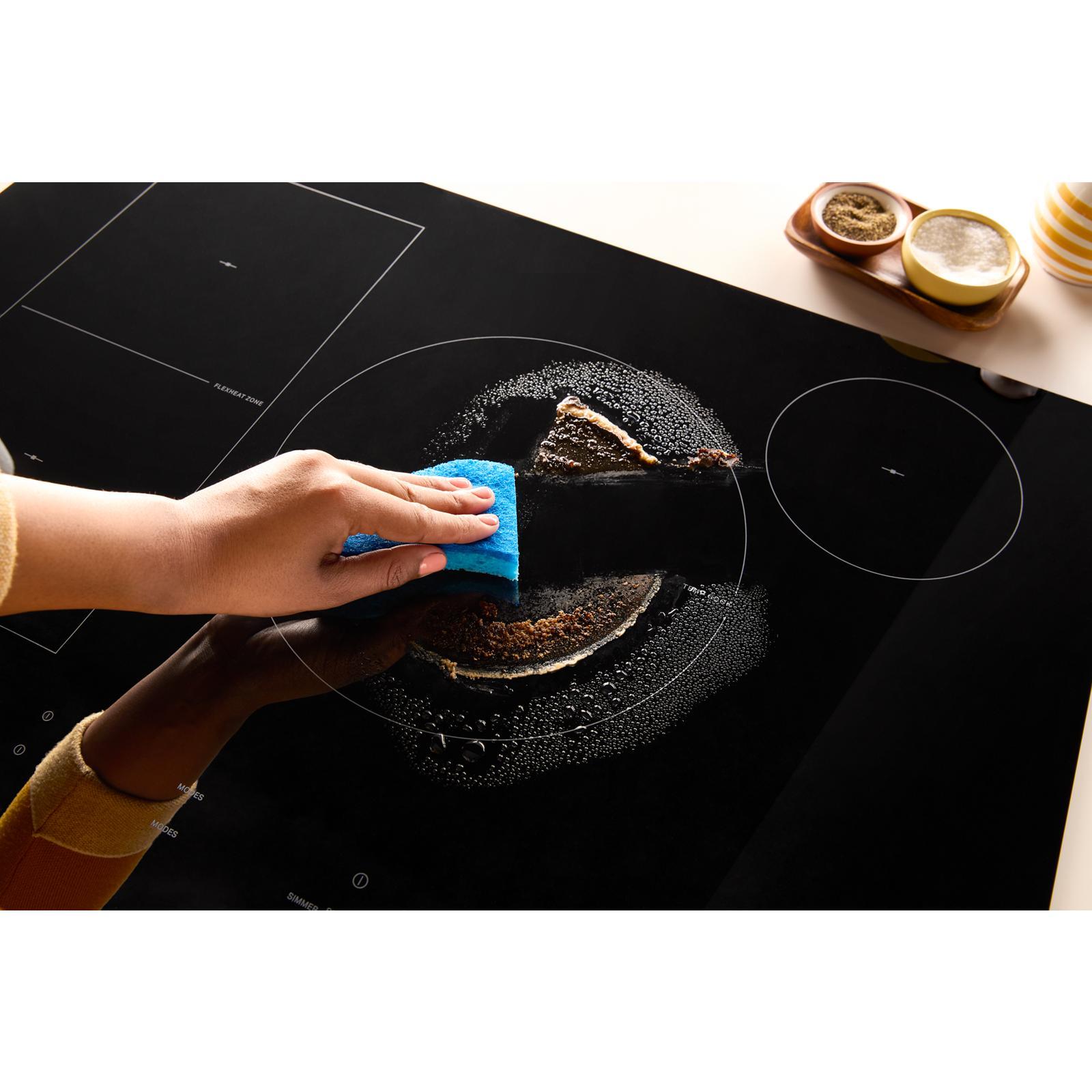 Whirlpool - 30.79 Inch Induction Cooktop in Black - WCIT7530SB