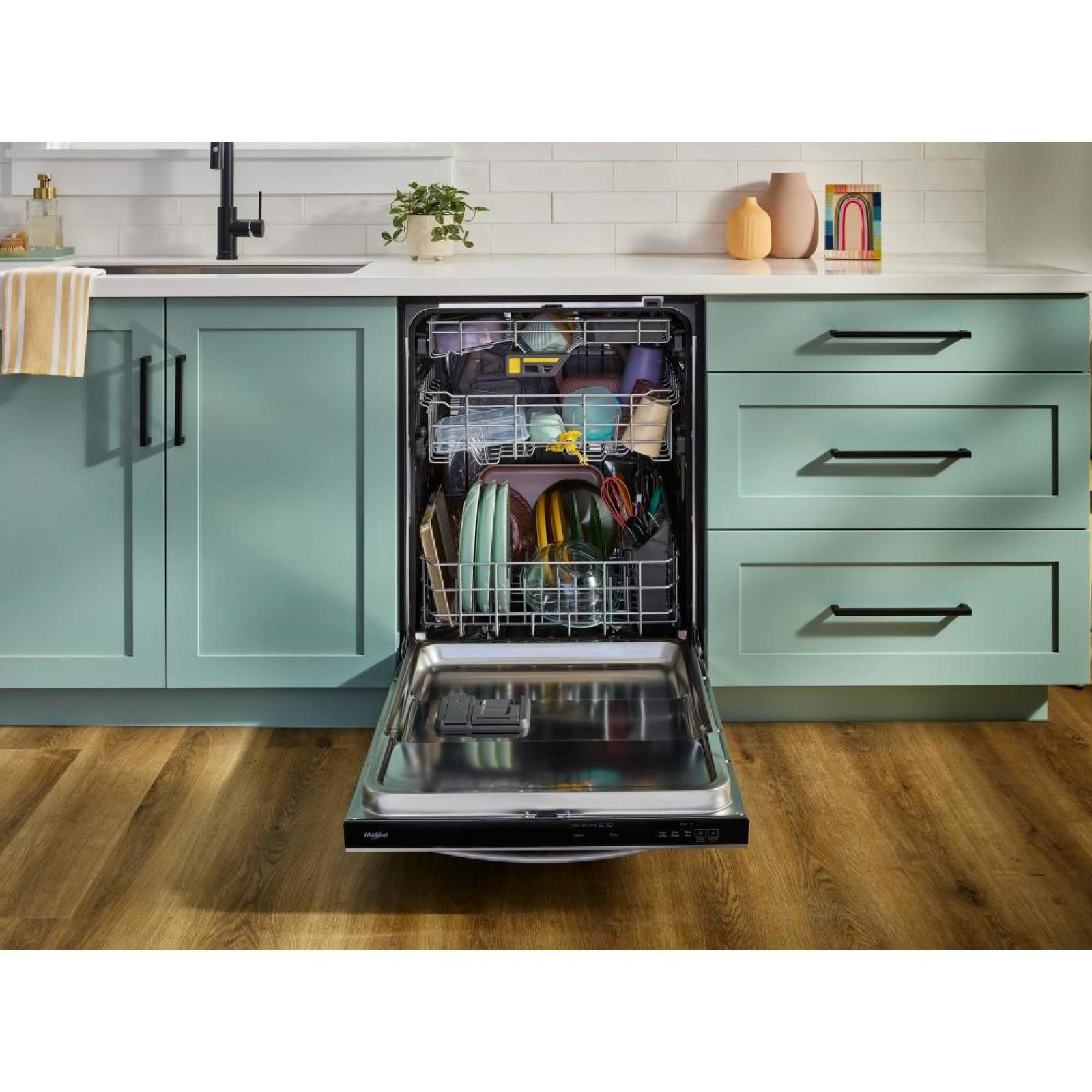 Whirlpool - 47 dBA Built In Dishwasher in Fingerprint Resistant Black Stainless Steel - WDTS8024SZ