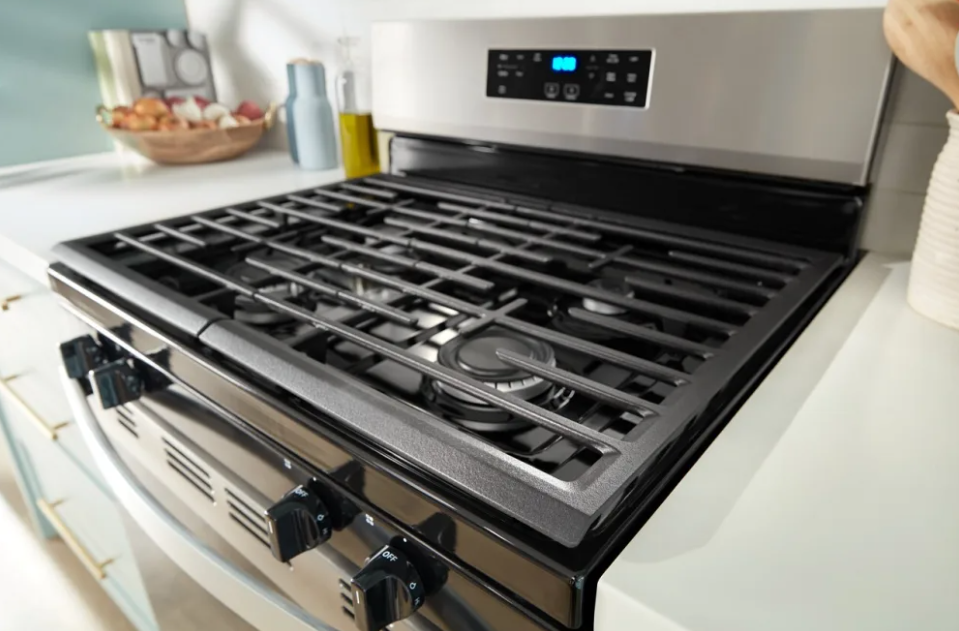 Whirlpool - 5.3 cu. ft Gas Range in Stainless - WFGS3530RS