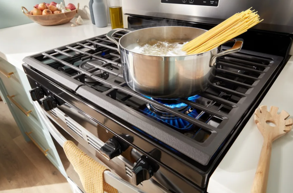 Whirlpool - 5.3 cu. ft Gas Range in White - WFGS3530RW