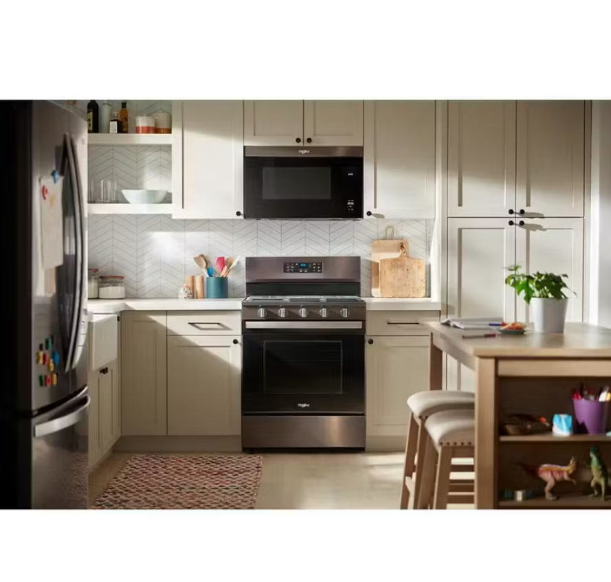 Whirlpool - 5 cu. ft Gas Range in Black Stainless - WFGS5030RV