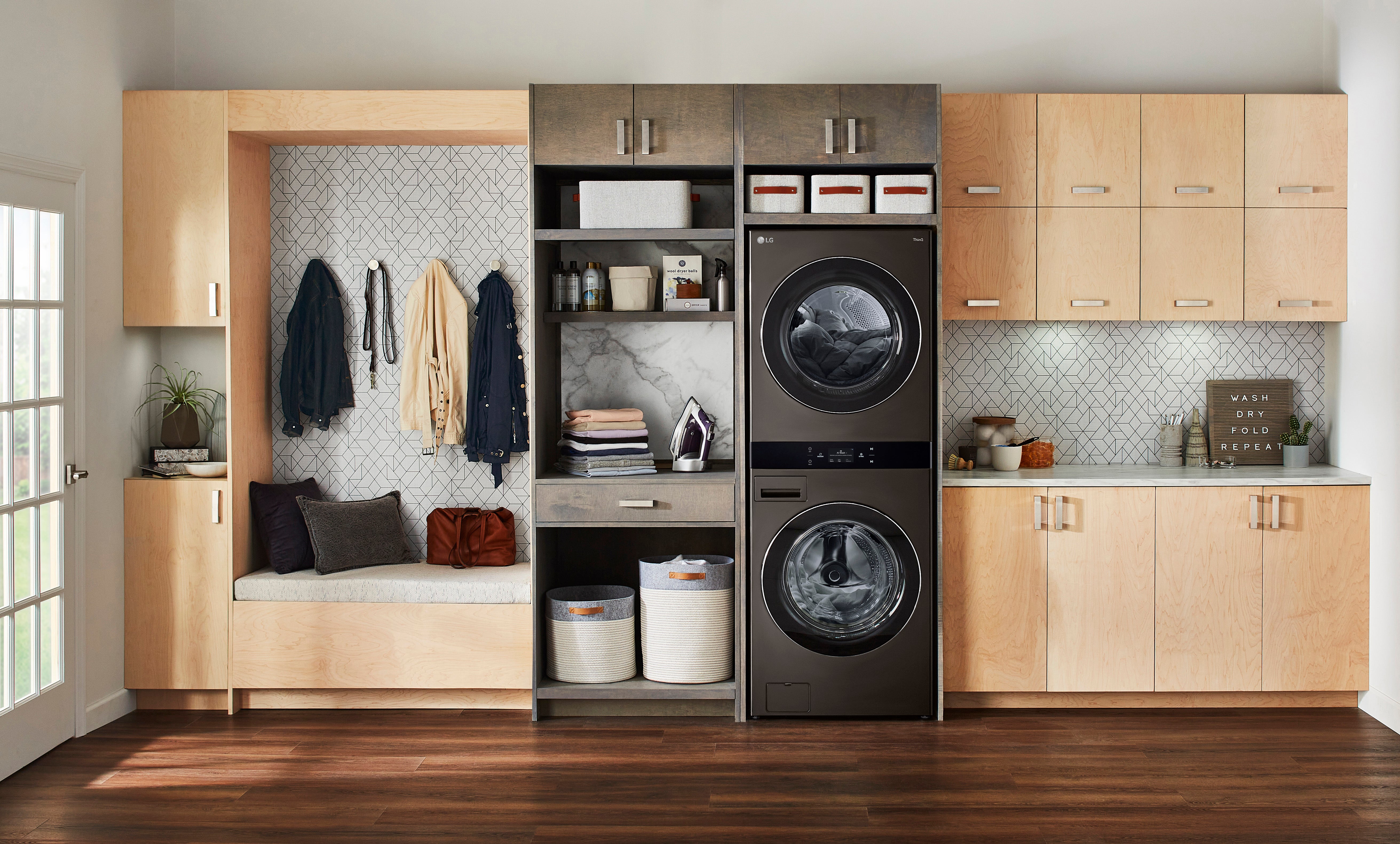 LG - Washer 5.8 cu. & Dryer 7.4 cu. Ft Front Load WashTower in Black Stainless - WKEX300HBA