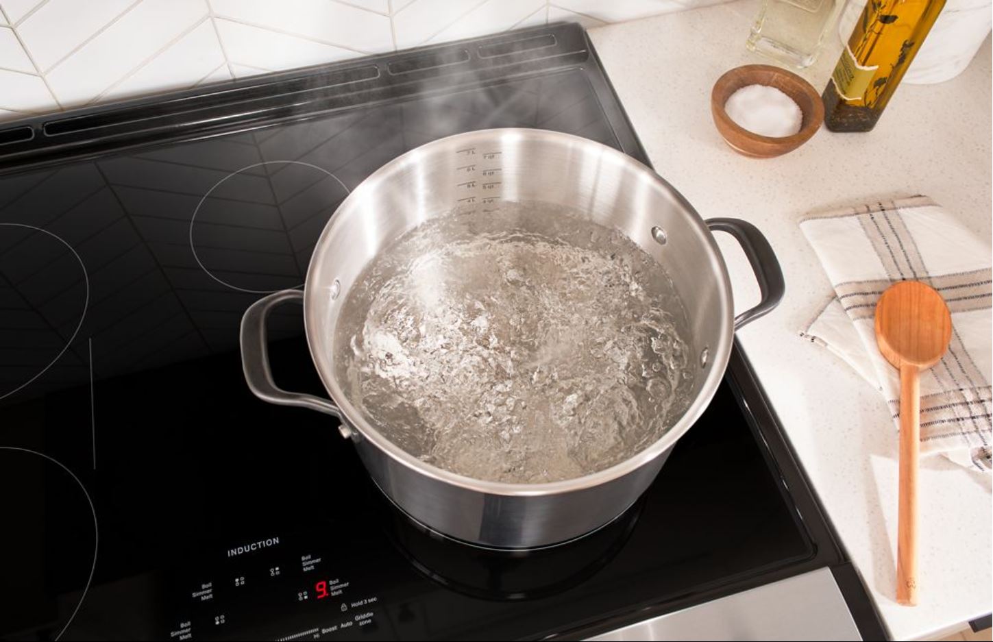 Whirlpool - 30 Inch Induction Range in Stainless - WSIS5030RZ