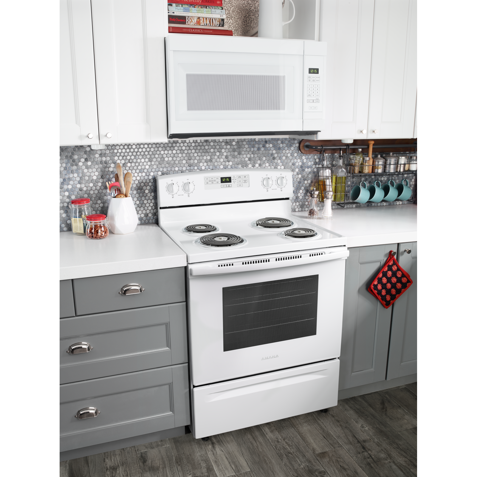 Amana - 4.8 cu. ft Electric Range in White - YACR4503SFW