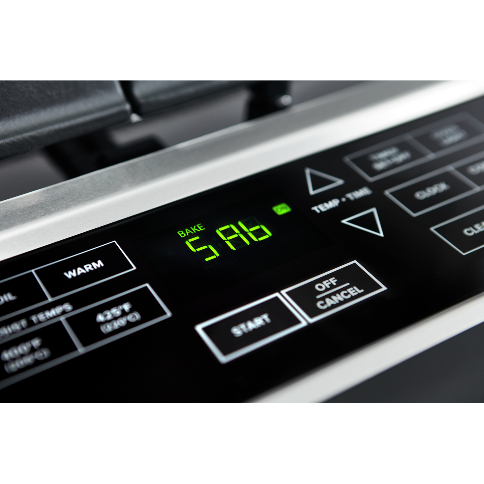 Amana - 4.8 cu. ft Electric Range in White - YAES6603SFW