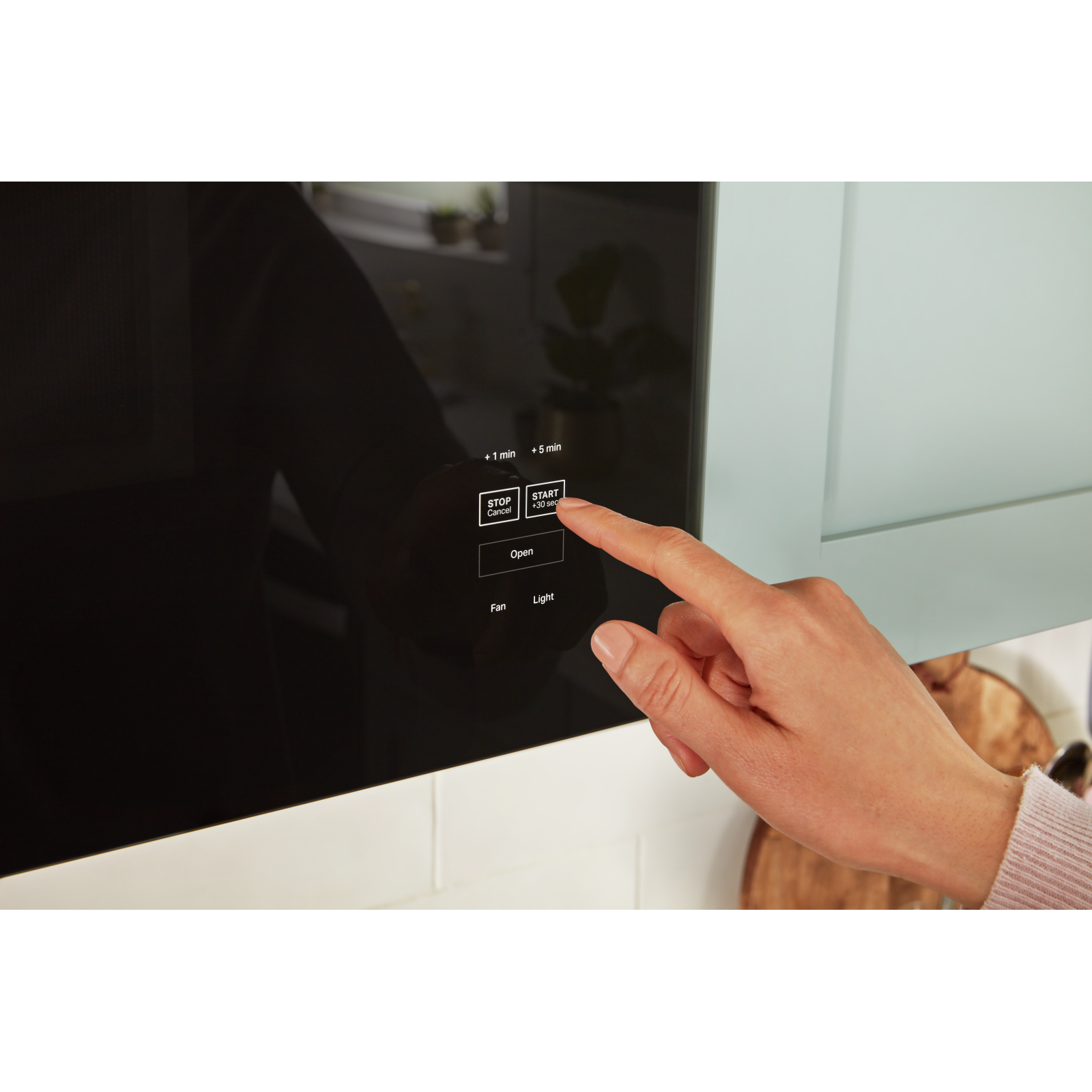 Whirlpool - 1.1 cu. Ft Over the range Microwave in Black Stainless - YWMMF5930PV