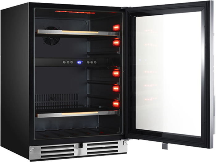 Avanti - 24 Inch 5.0 cu.Ft Beverage Centre Refrigerator in Stainless - BCSE50R3S