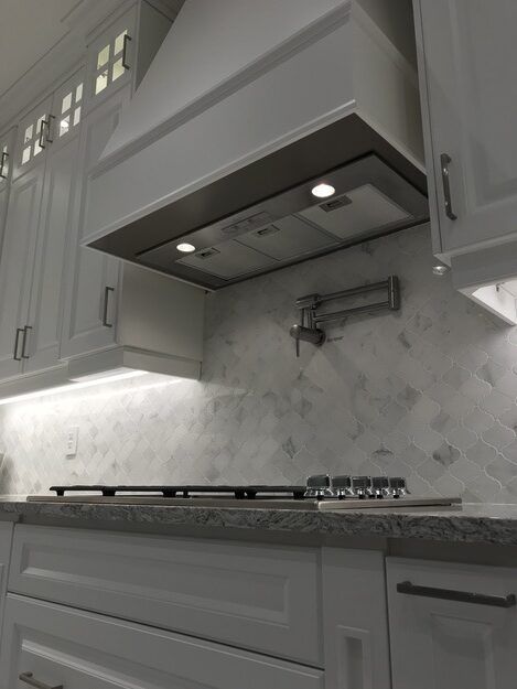 Cyclone - 26.5 Inch 550 CFM Blower and Insert Vent in Stainless - BX21528