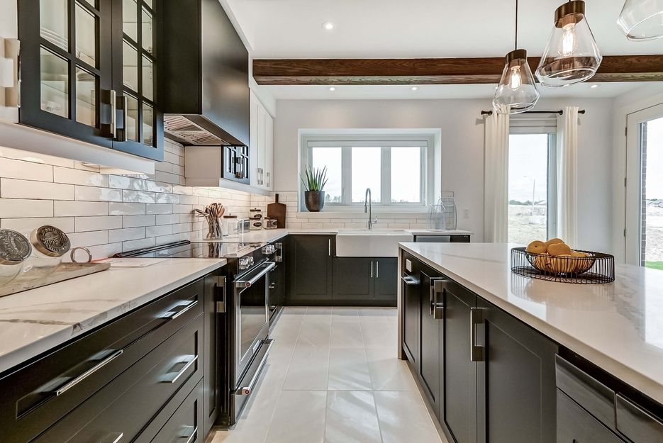 Cyclone - 33.75 Inch 600 CFM Blower and Insert Vent in Stainless - BX60034