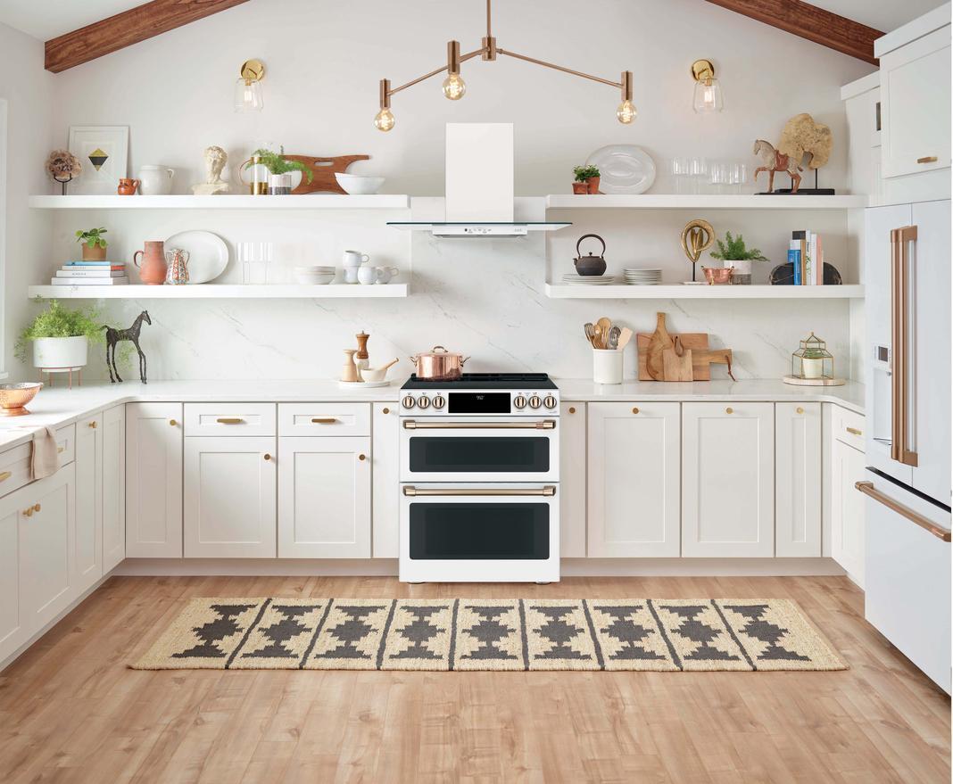 Café - 6.7 cu. ft Induction Range in White - CCHS950P4MW2