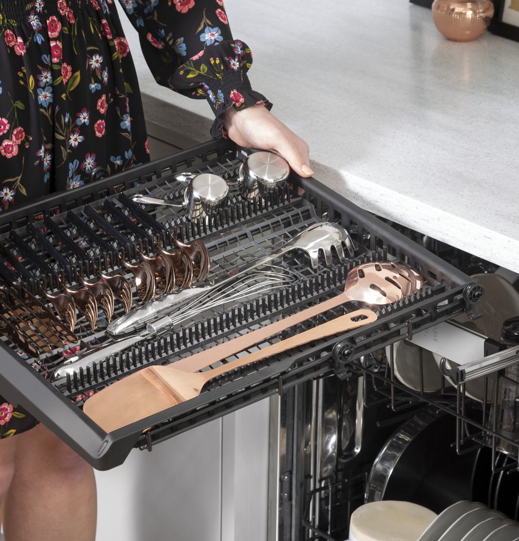 Café - 45 dBA Built In Dishwasher in Stainless - CDT845P2NS1