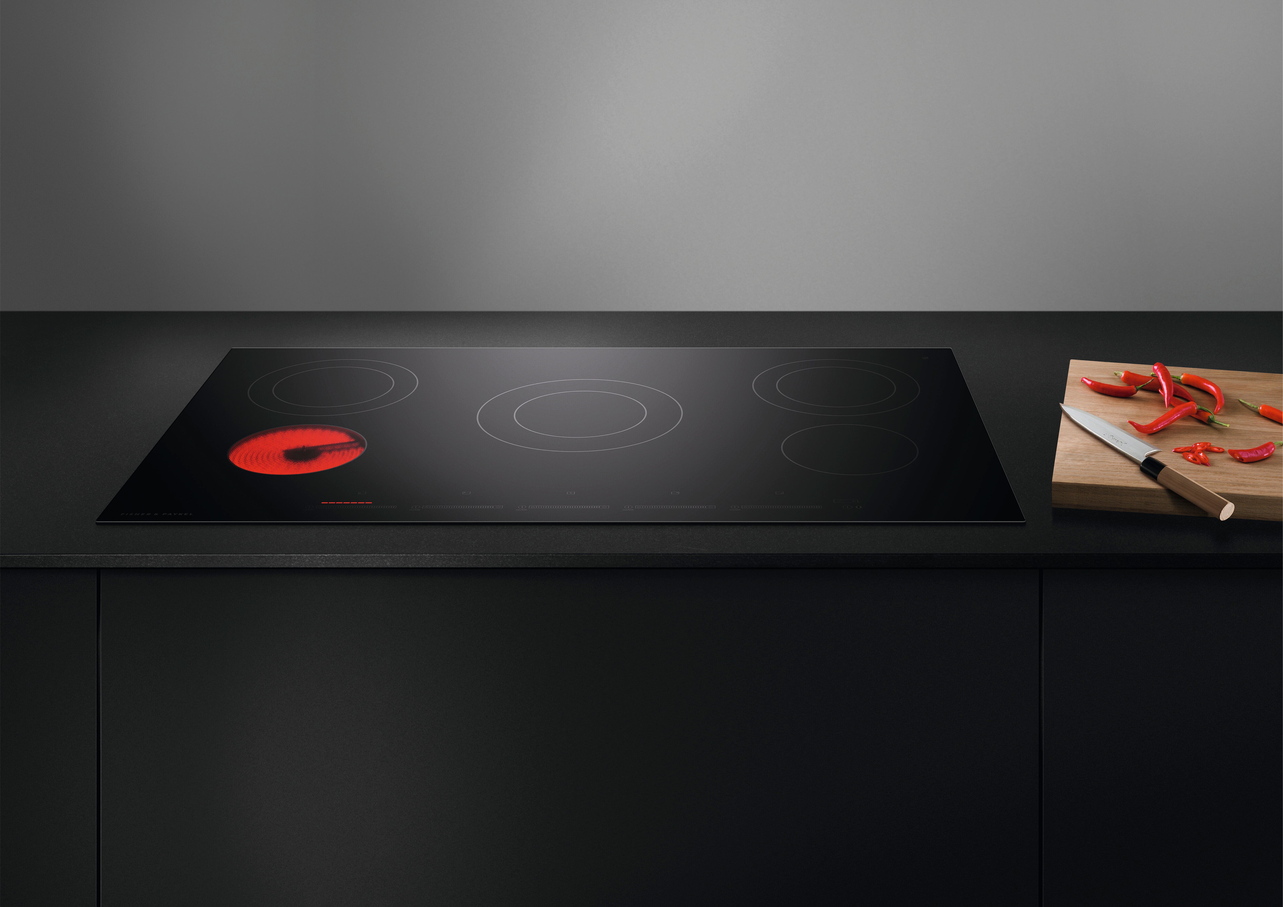Fisher & Paykel - 36 Inch Electric Cooktop in Black - CE365DTB1