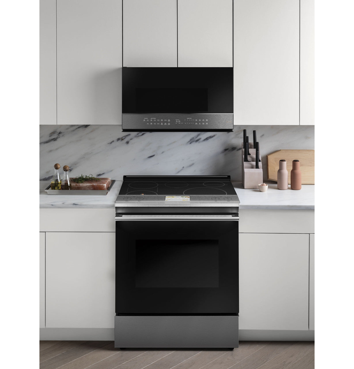 Café - 5.3 cu. ft Induction Range in Platinum - CHS90XM2NS5