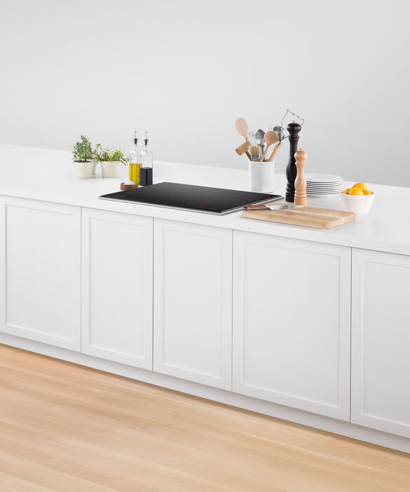 Fisher Paykel - 30 inch wide Induction Cooktop in Black - CI304PTX1 N