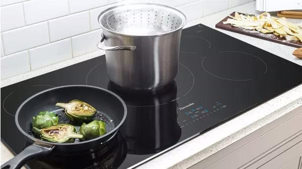 Thermador - 37 inch wide Induction Cooktop in Black - CIT365TB