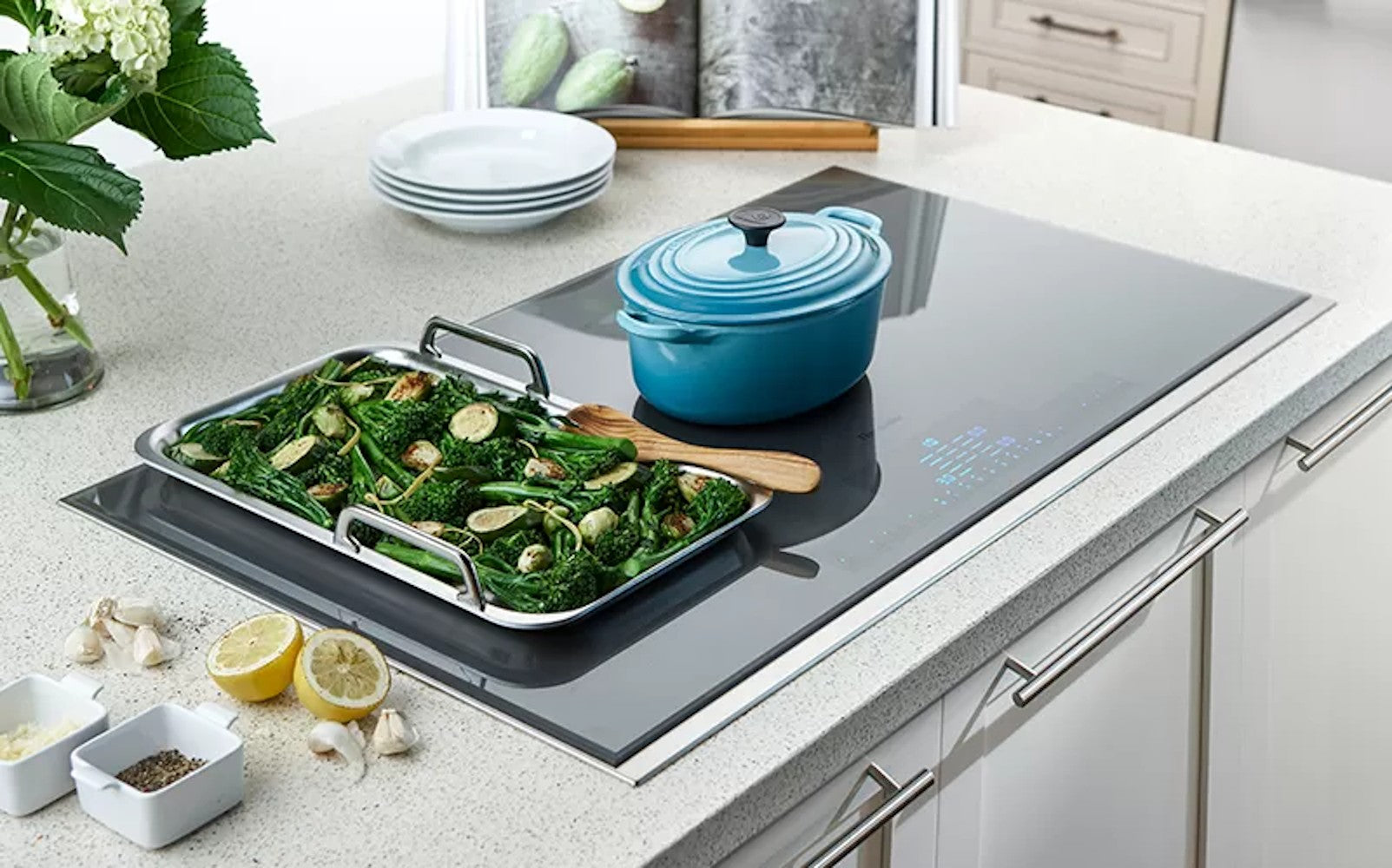 Thermador - 37 Inch Induction Cooktop in Silver - CIT367YMS