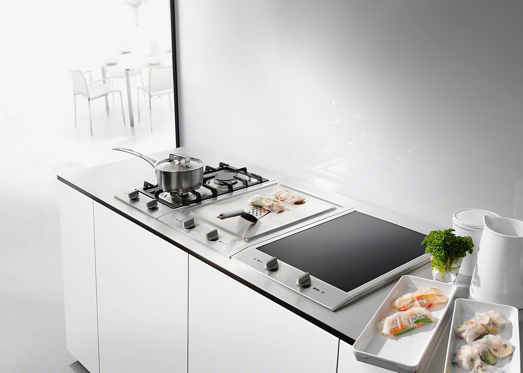 Miele - 11.375 inch wide Gas Cooktop in Stainless - CS1012-1 G