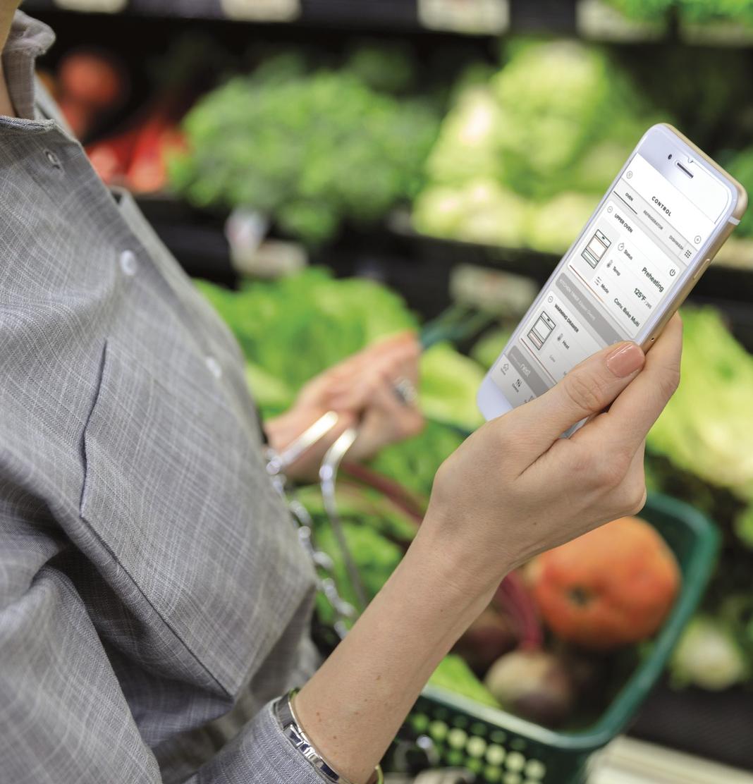 Café - 5 cu. ft Single Wall Oven in Platinum - CTS70DM2NS5