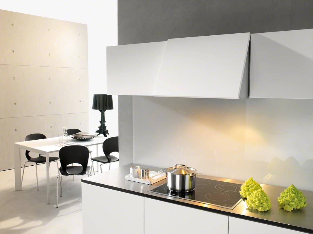 Miele - 23.625 Inch 330 CFM Blower & Insert Vent in Stainless - DA186