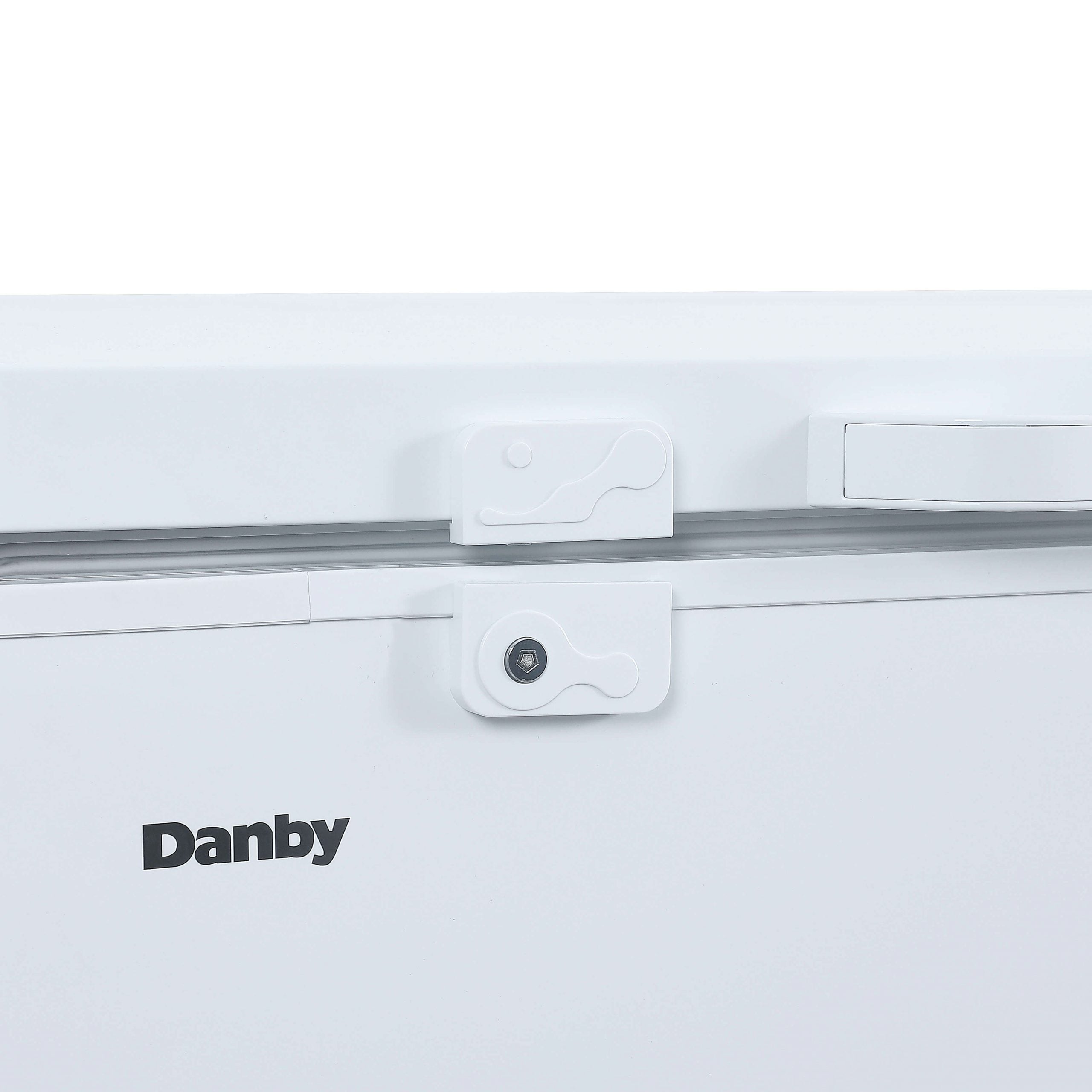 Danby - 21 cu. Ft Chest Freezer in White - DCFM210A1WDB