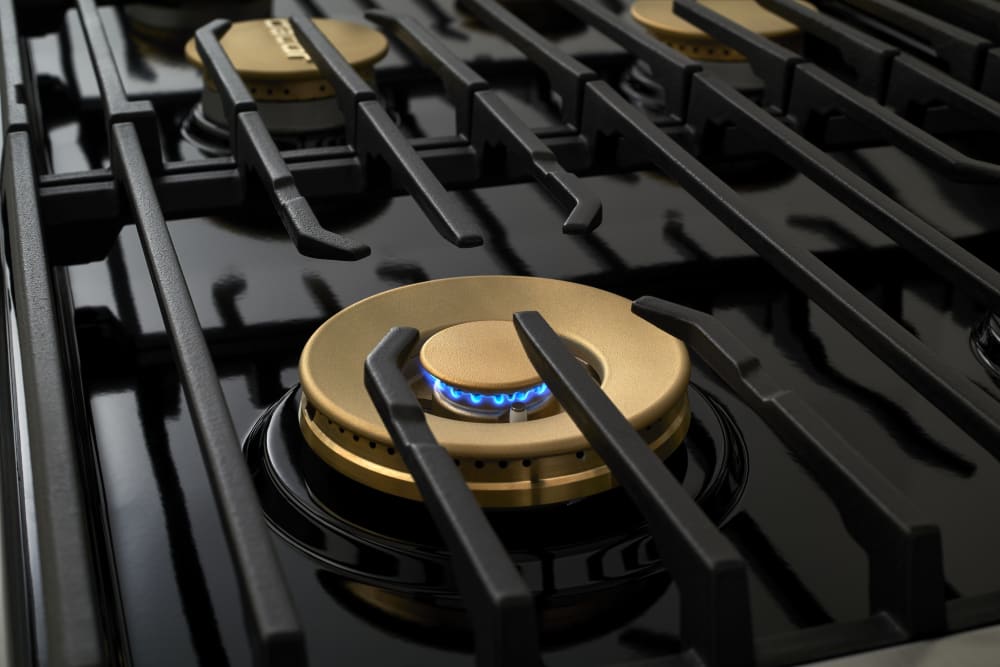 Dacor - 4.8 cu. ft Dual Fuel Natural Gas Range in Stainless - DOP36M86DLS