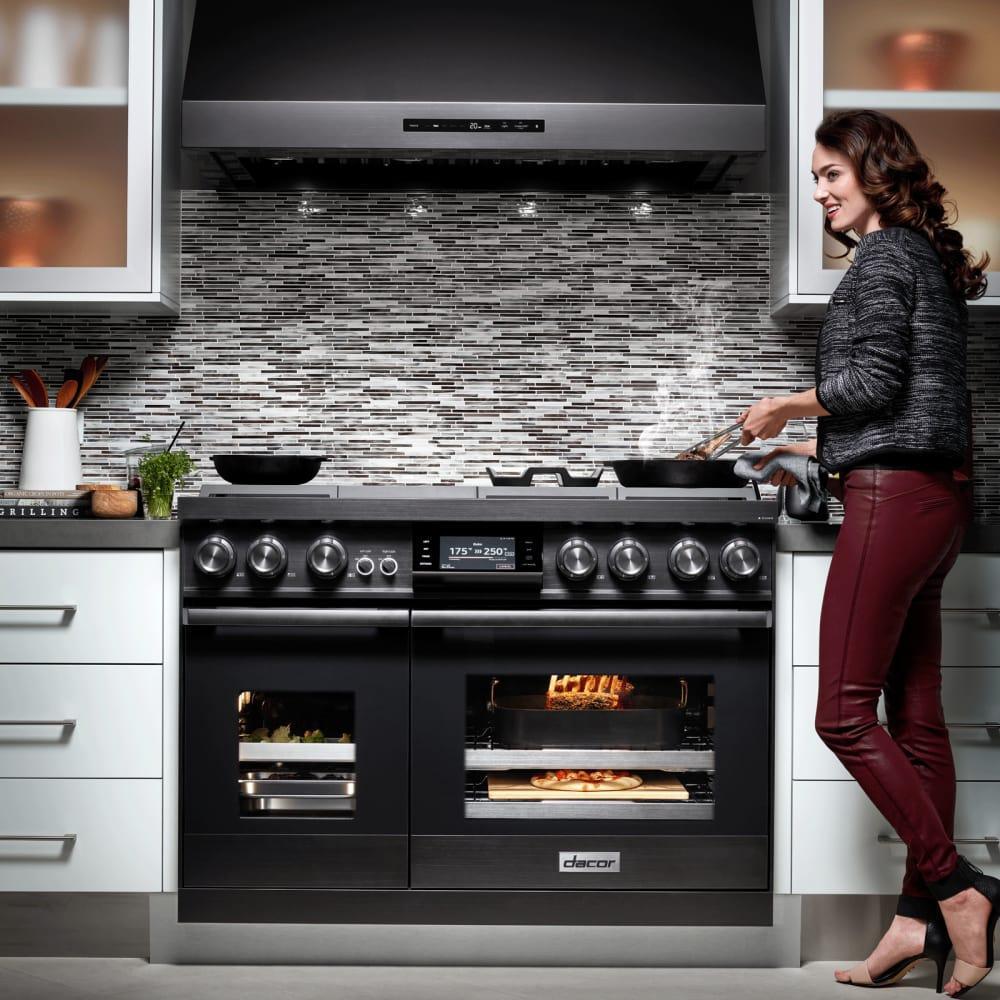 Dacor - 6.6 cu. ft Dual Fuel Range in Black Stainless - DOP48M96DLM