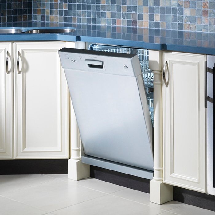 Porter & Charles - 45 dBA Built In Dishwasher in Silver - DWTPC5FC