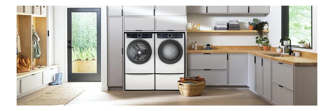 Electrolux - 8 cu. Ft Electric Dryer in White - ELFE753CAW