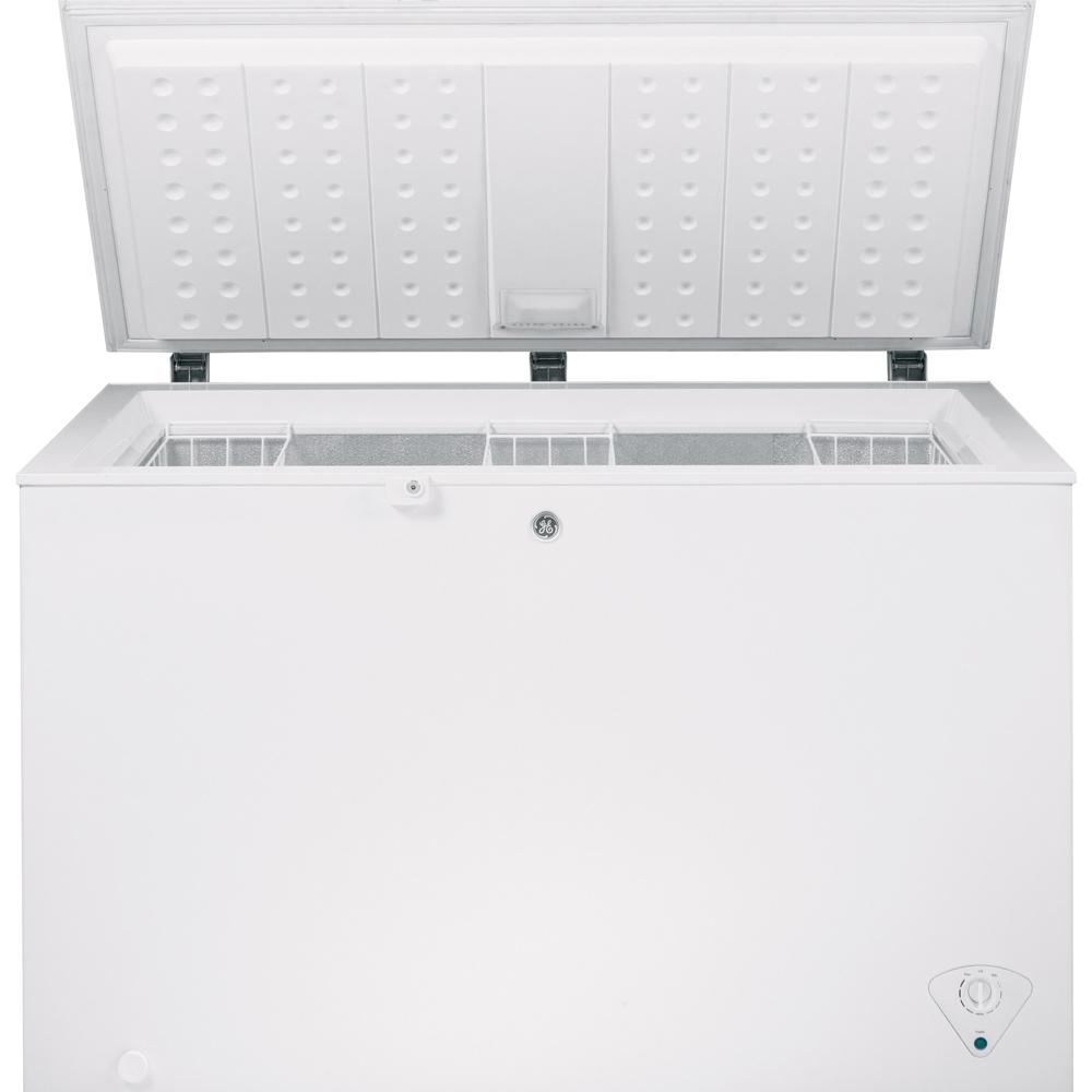 GE - 10.6 cu. Ft Chest Freezer in White - FCM11PHWW