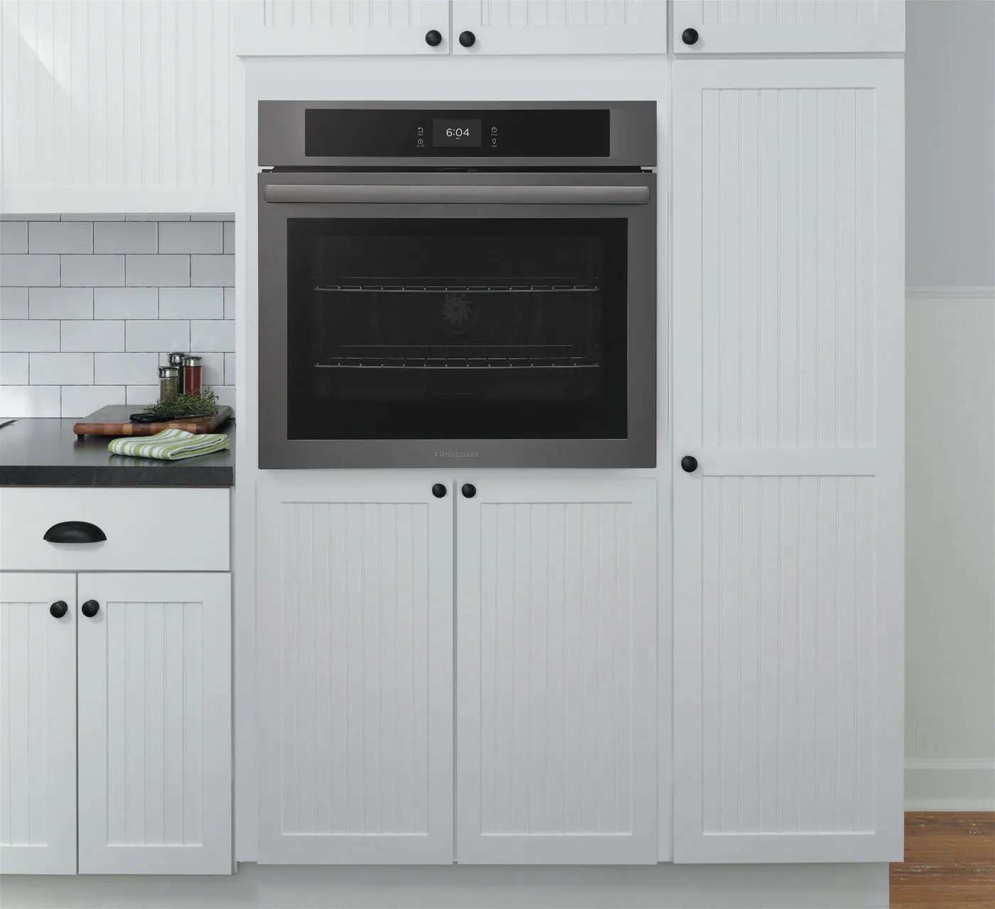 Frigidaire - 5.3 cu. ft Single Wall Oven in Black Stainless - FCWS3027AD