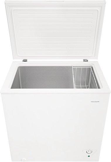 Frigidaire - 7 cu. Ft Chest Freezer in White - FFCS0722AW
