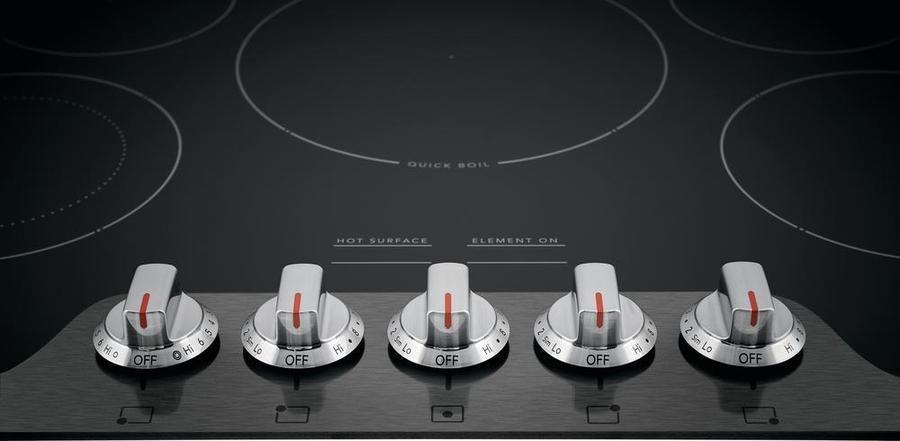 Frigidaire Gallery - 30.625 inch wide Electric Cooktop in Stainless - FGEC3068US