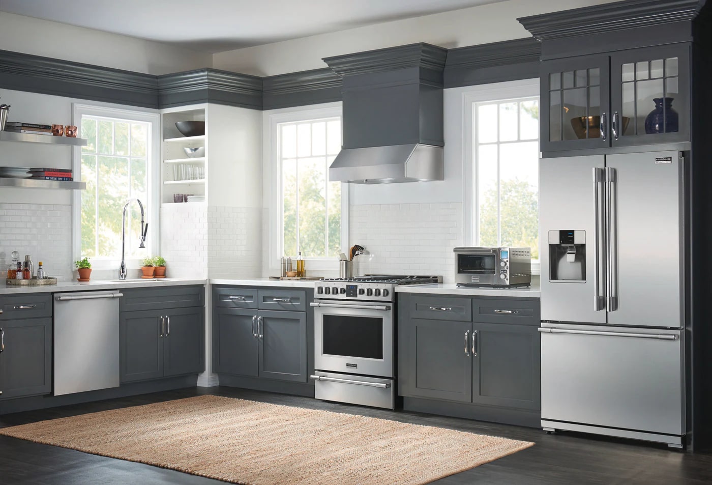 Frigidaire Professional - 30 Inch 400 CFM Under Cabinet Range Vent in Stainless - FHWC3050RS