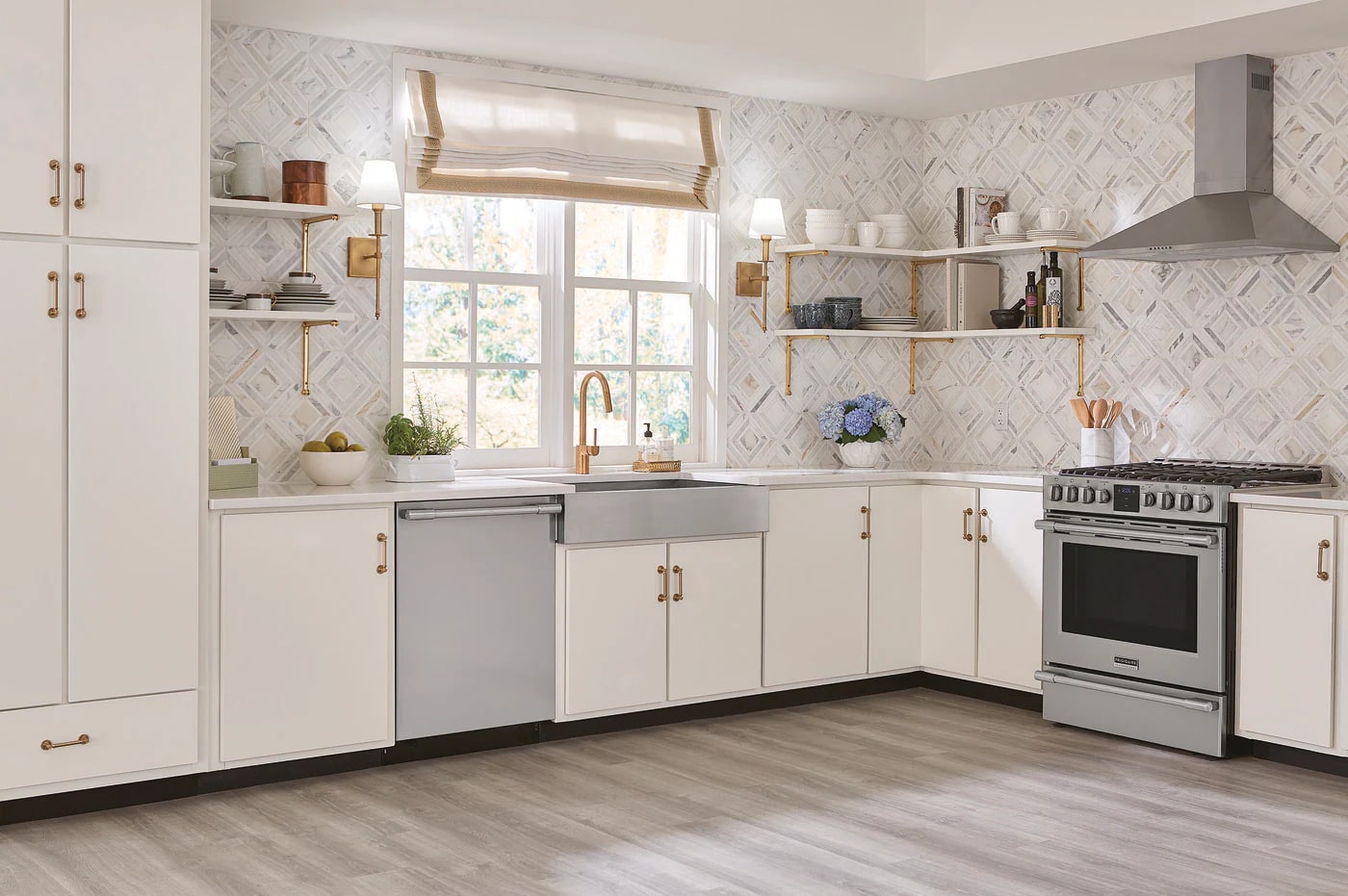 Frigidaire - 29.875 Inch 400 CFM Wall Mount and Chimney Range Vent in Stainless - FHWC3055LS