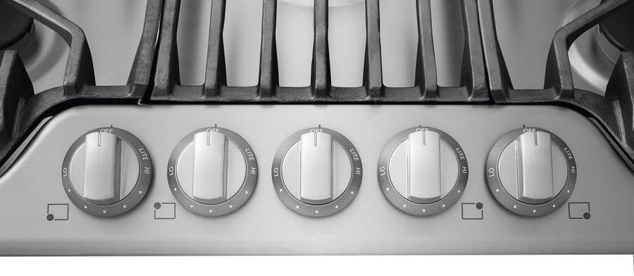 Frigidaire Pro - 30 inch wide Gas Cooktop in Stainless Steel - FPGC3077RS