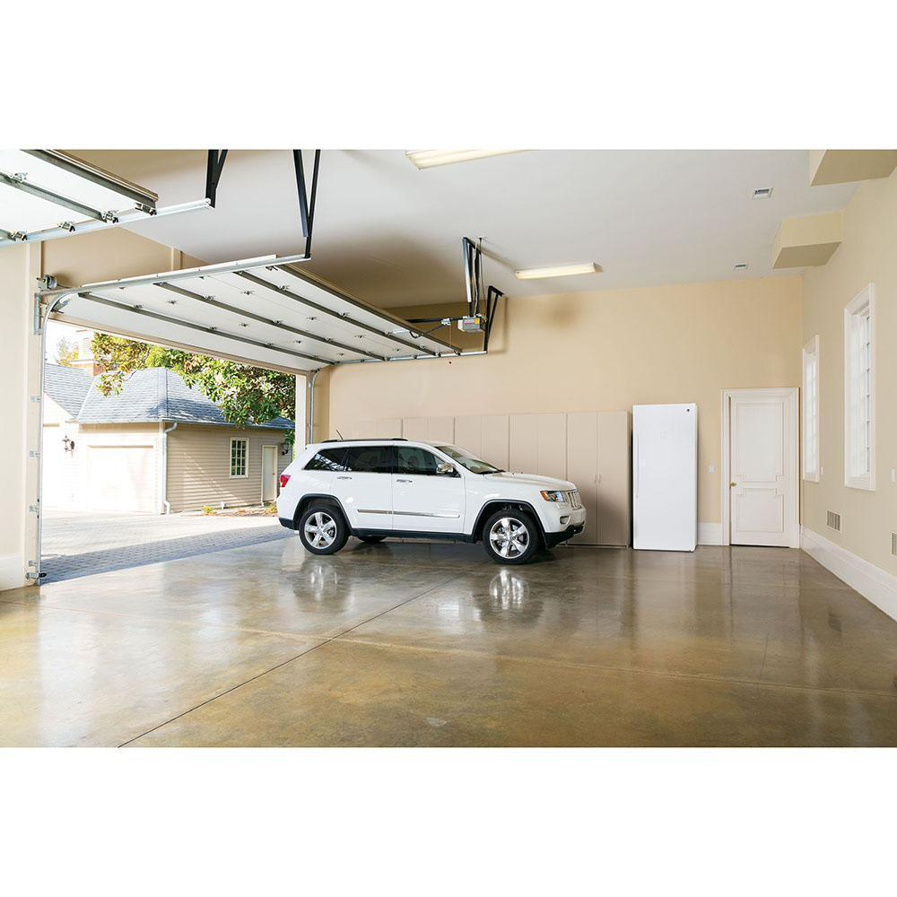 GE - 21.3 cu. Ft Upright Freezer in White - FUF21SMRWW