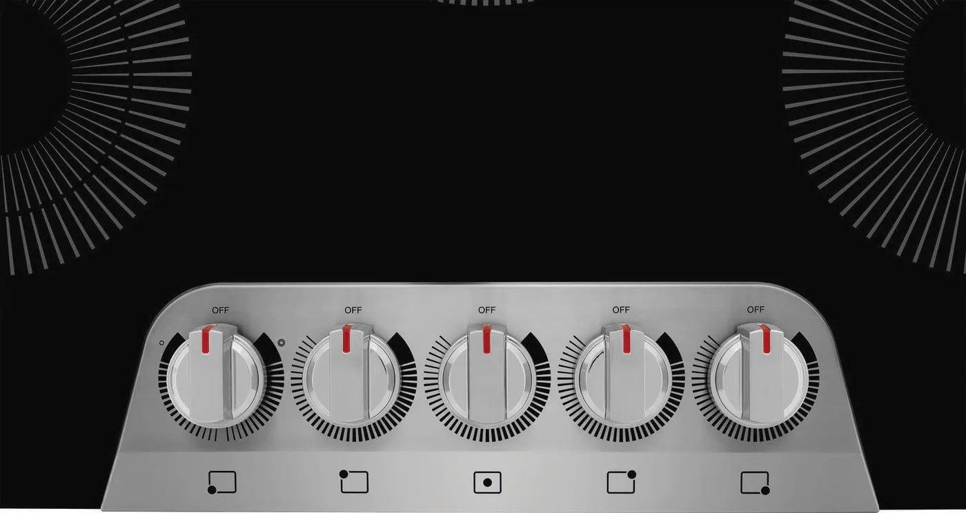 Frigidaire Gallery - 30.75 inch wide Electric Cooktop in Stainless - GCCE3070AS