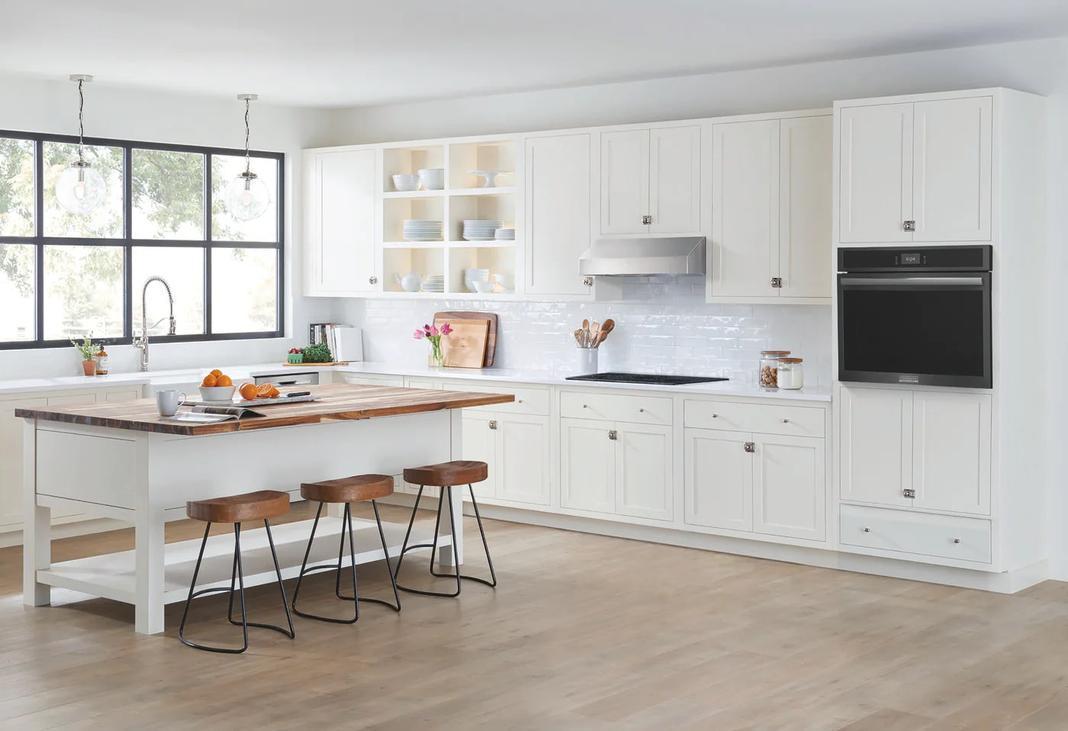 Frigidaire Gallery - 5.3 cu. ft Single Wall Oven in Black Stainless - GCWS3067AD