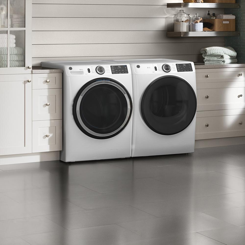 GE - 5.5 cu. Ft Front Load Washer in White - GFW550SMNWW