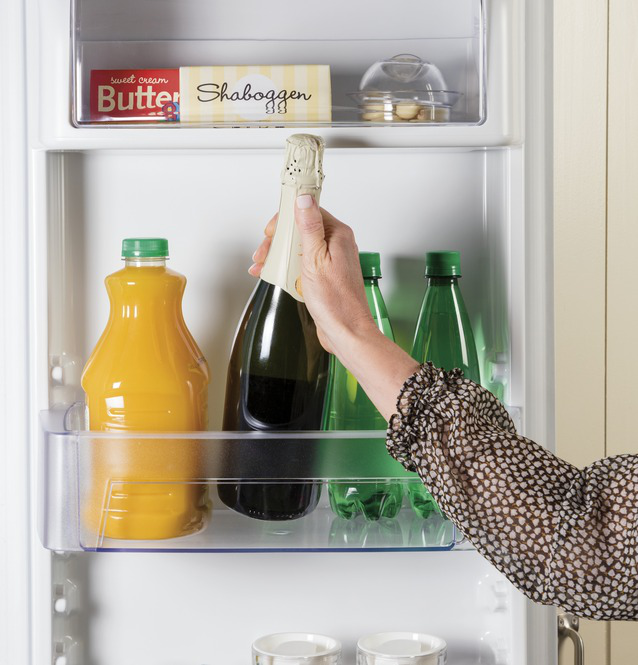 GE - 35.75 Inch 21.8 cu. ft Side by Side Refrigerator in Grey - GZS22IMNES