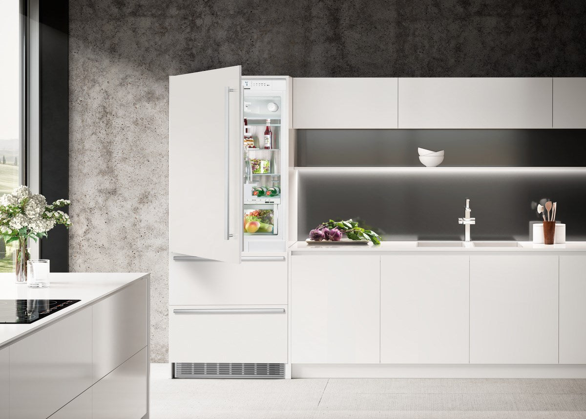 Liebherr - 30 Inch 14.1 cu. ft Built In / Integrated Refrigerator in Panel Ready - HCB1591