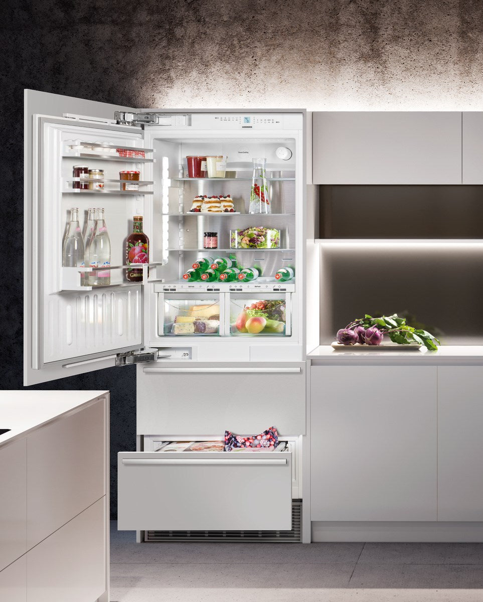 Liebherr - 30 Inch 14.1 cu. ft Built In / Integrated Refrigerator in Panel Ready - HCB1591