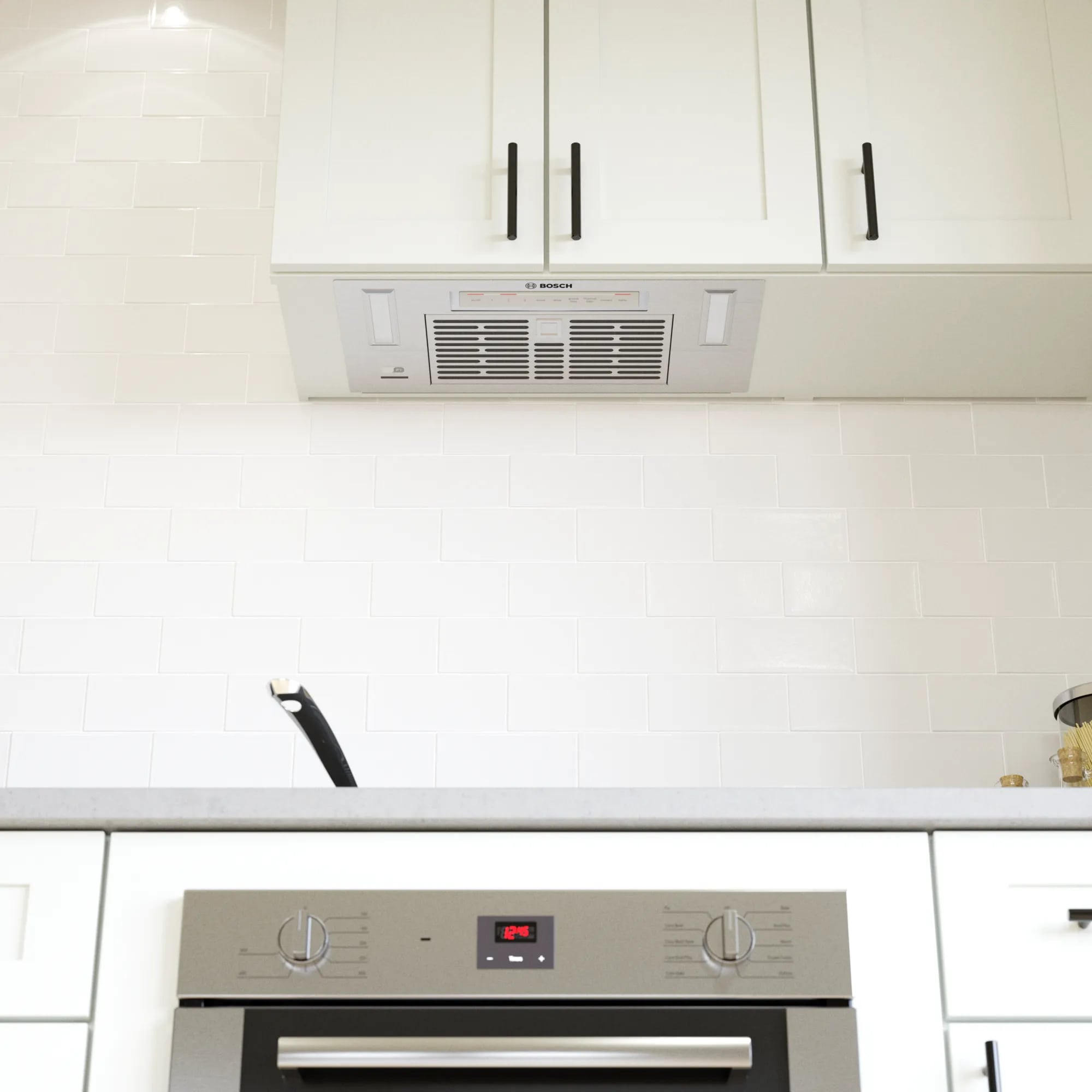 Bosch - 20.5 Inch 300 CFM Insert Vent in Stainless - HUI34253UC