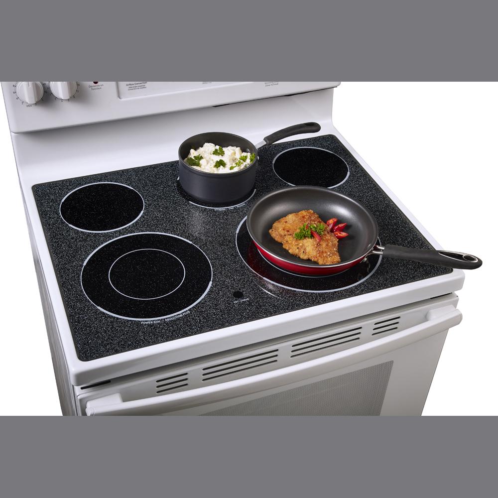 GE - 5 cu. ft Electric Range in White - JCB840DKWW