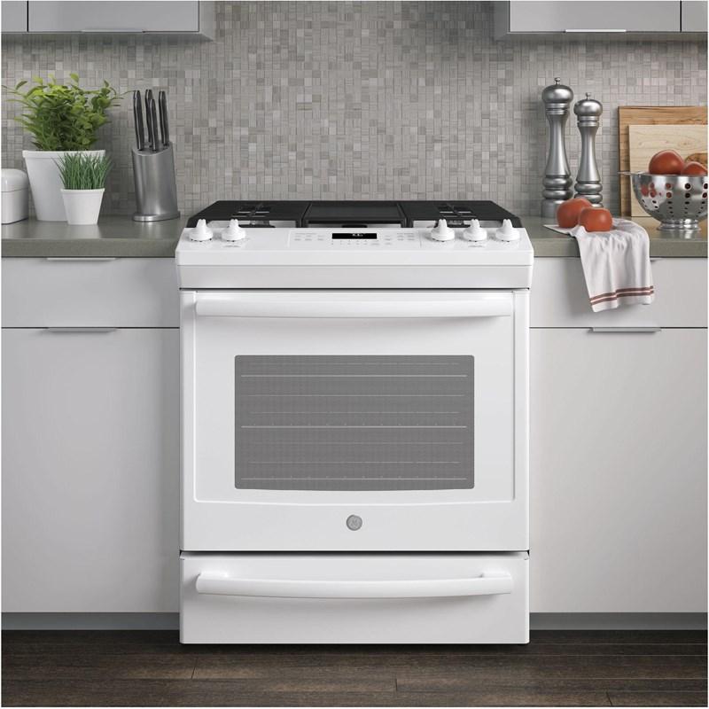 GE - 5.6 cu. ft Gas Range in White - JCGS760DELWW