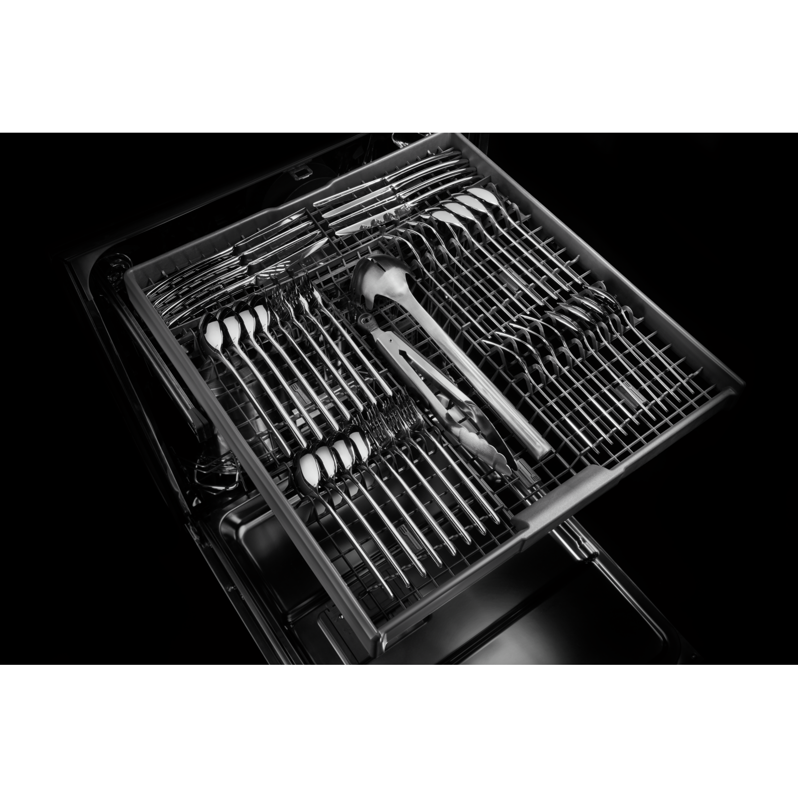 JennAir - 39 dBA Built In Dishwasher in Stainless - JDPSS244LM